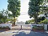 周辺：練馬区立仲町小学校 120m