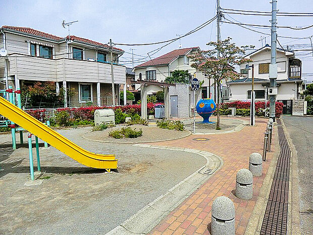 千川二丁目中央児童遊園 325m