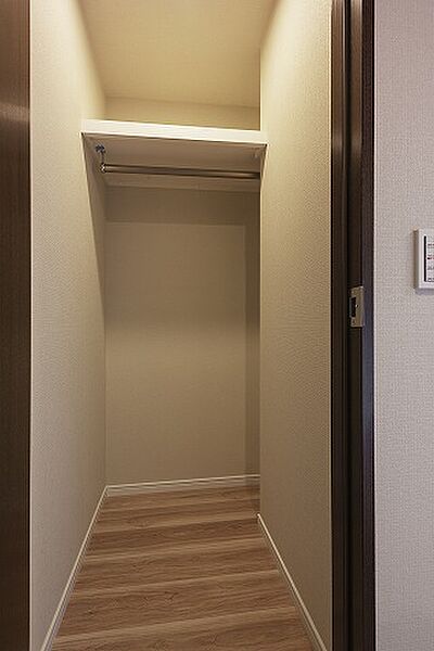 apartment 東京都港区芝２丁目17-11
地図を見る
