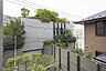 その他：第二種低層住居専用地域に位置し、周辺は低層住宅が建ち並ぶ落ち着いた住環境です。渋谷の利便性を享受しながら、閑静な住宅地での暮らしを実現できる立地です。