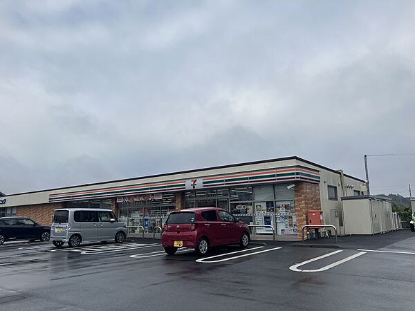 セブンイレブン山武市役所前店まで徒歩1分