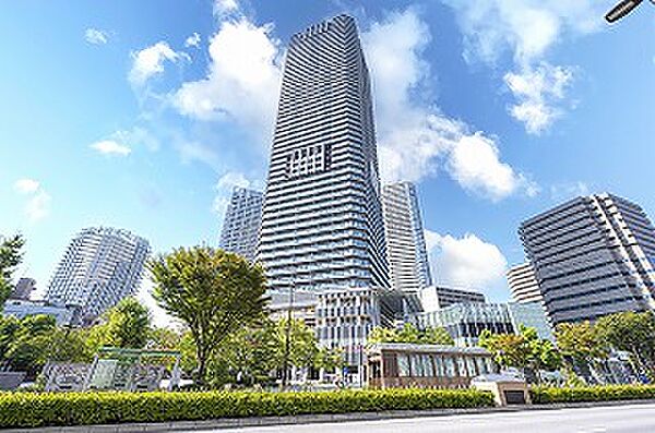 駅構内には、スーパーなどの生活施設も揃い、暮らしに便利な環境◎