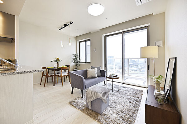 【パークタワー晴海】2019年2月築。地下1階・地上48階建て、総1076戸のタワーマンションです。東京メトロ有楽町線、都営大江戸線「月島」駅徒歩11分など、複数沿線利用可能な好立地。