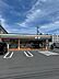 周辺：【セブンイレブン横浜池辺町店】徒歩11分。24時間営業です。セブンカフェやセブンカフェスムージー取り扱い店舗。店舗留置サービスやATM・マルチコピー機・モバイルバッテリーなどのサービスがあります。