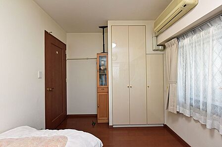 各居室に収納があり、お部屋　　　を広く使えます！
