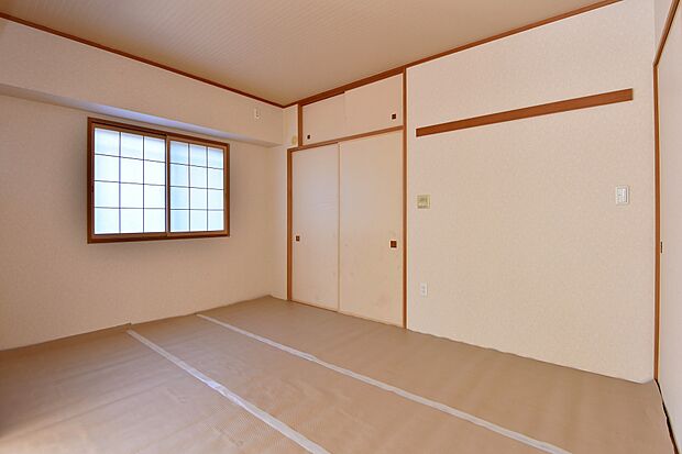 ＬＤＫに隣接させた和室は、家族が会話をしたり寝室にしたりと多目的に使える便利な空間。