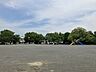 周辺：【渡田新町公園】徒歩5分(約360m)。噴水池、児童遊戯広場、ゲートボール広場などの施設が有ります。ペットとのお散歩や、お子様の遊び場としても気軽に行ける距離です。