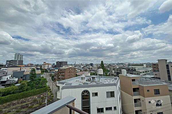 バルコニーからの眺め（南東方向）［2025年7月20日撮影］