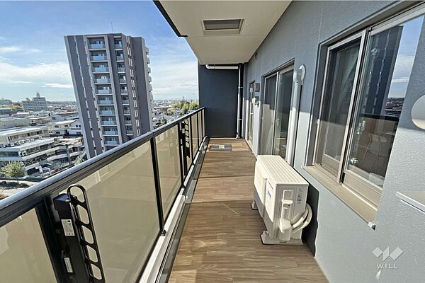 バルコニーは南向きで眺望良好。名古屋大仏が望める格式高い立地で、毎日落ち着く景色です。