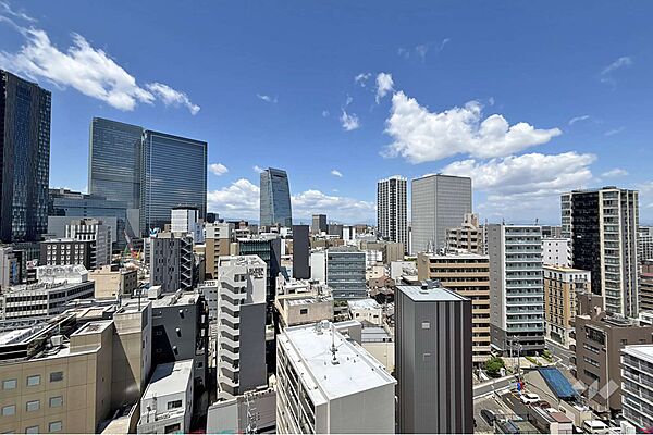 バルコニーからの眺め（南西方向）［2026年5月9日撮影］