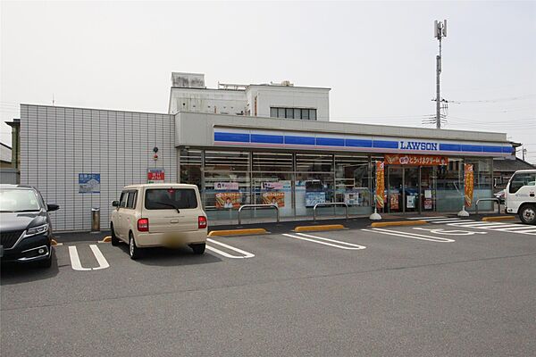 画像6:ローソン足利助戸仲町店(585m)