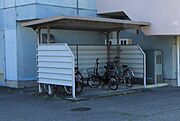 屋根付きの駐輪場もあります！
