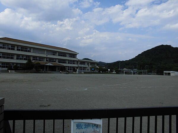 足利市立大月小学校（1379m）
