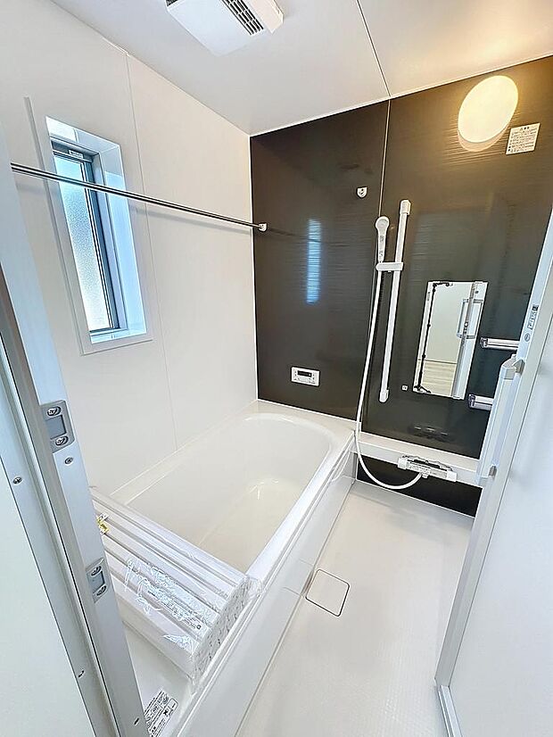 1面がアクセントパネルになっててシックな雰囲気です