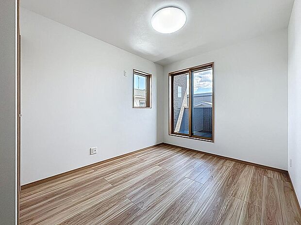 2F 6帖洋室 お子様のお部屋、来客時の宿泊室、趣味のお部屋としてもご利用いただけます