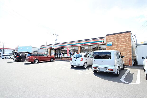 セブンイレブン足利鹿島店(1066m)