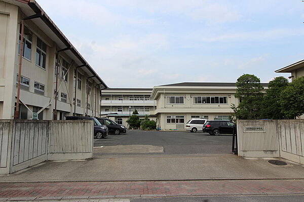 足利市立第二中学校（445m）