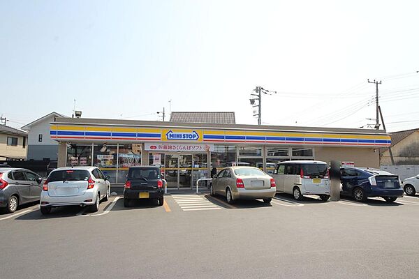 ミニストップ足利堀込店（482m）