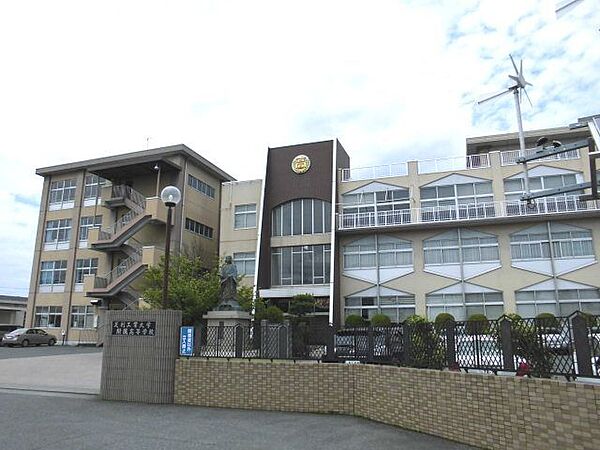 私立足利短期大学附属高校（413m）