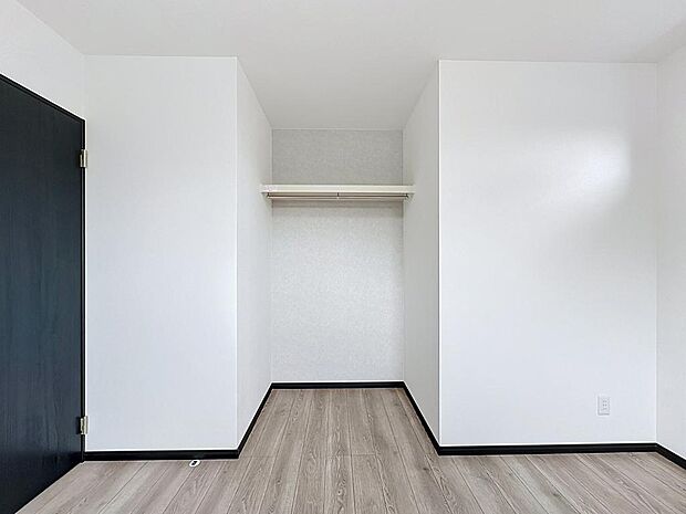 全室にクローゼットと物入れを。収納力の高いプラン。