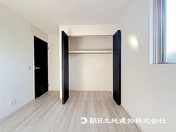荷物はすべてお部屋の収納スペースに！お部屋がスッキリ広く使えます！