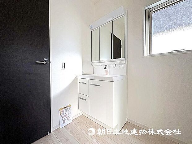 多彩な機能が備えられたパウダールーム。心地よいリフレッシュ空間です。