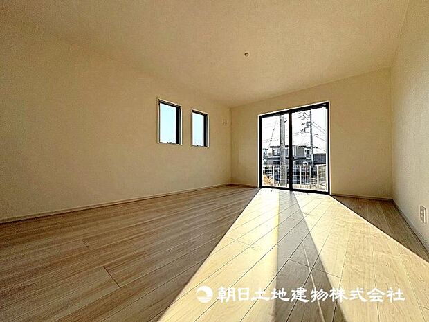 通風・日当たり良好で、窓を開けるとすこやかな風が吹き抜けます。