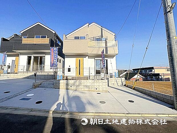 前面道路は広いので、お車の出し入れが苦手なママや小さなお子様にも安心です！