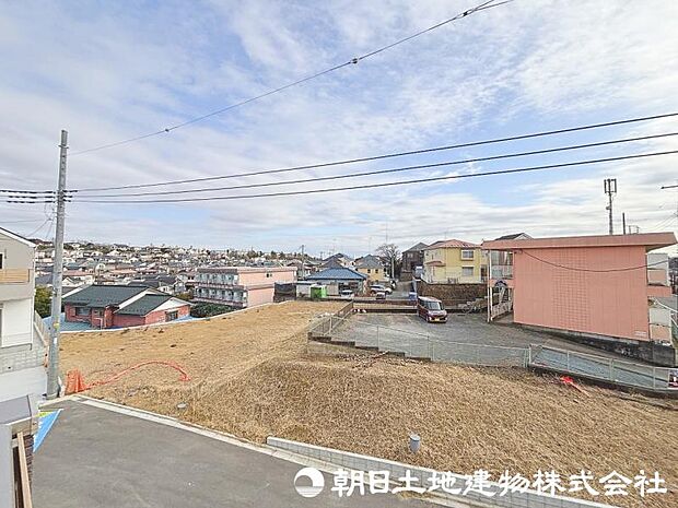 バルコニーからの景色！晴れた日中も夜景も綺麗で気分もさっぱりリフレッシュできそう！