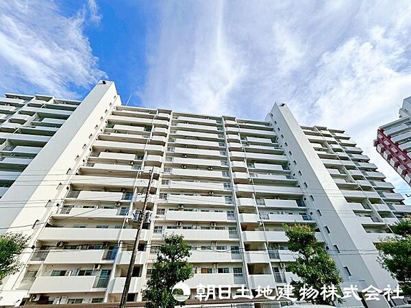 広い敷地にゆとりある間隔で建っておりますので、陽当たり・通風ともに良好です！