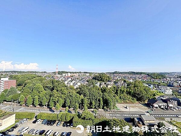 バルコニーからの景色！晴れた日中も夜景も綺麗で気分もさっぱりリフレッシュできそう！