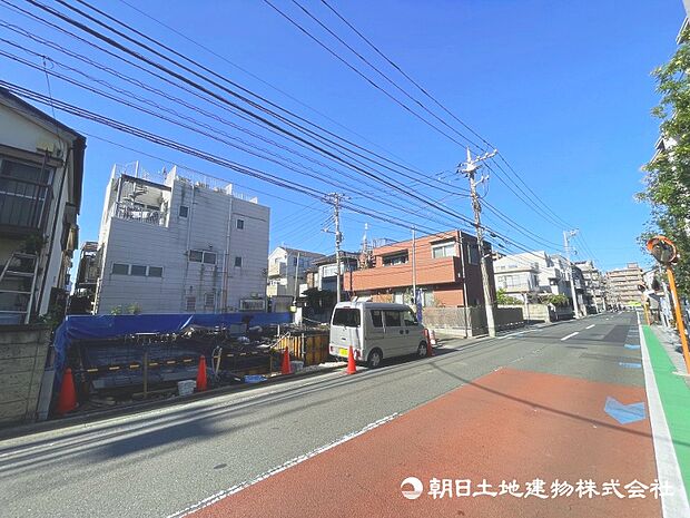 見通しの良い公道に面しております。