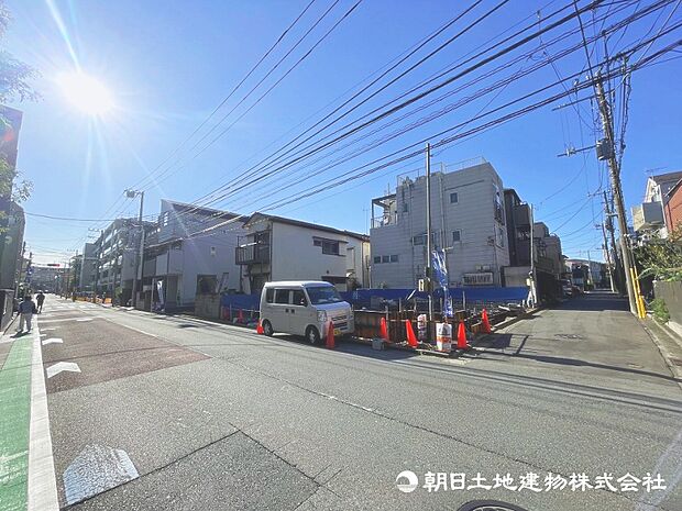 車通りの少ない公道に接しており、駐車もスムーズ!