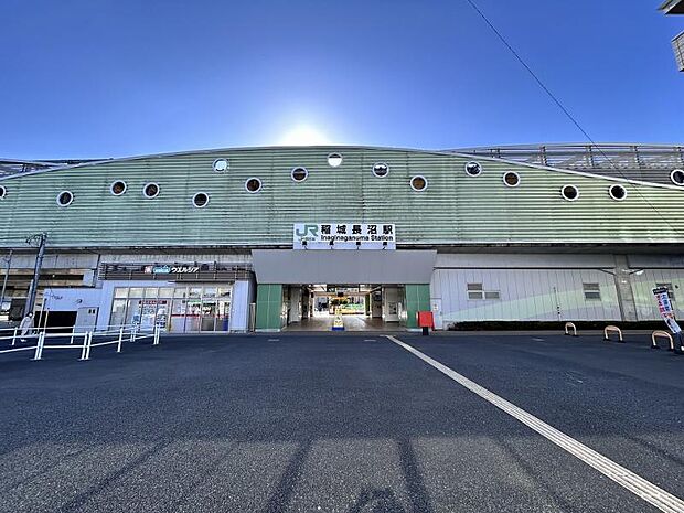 稲城長沼駅まで約600m、徒歩8分