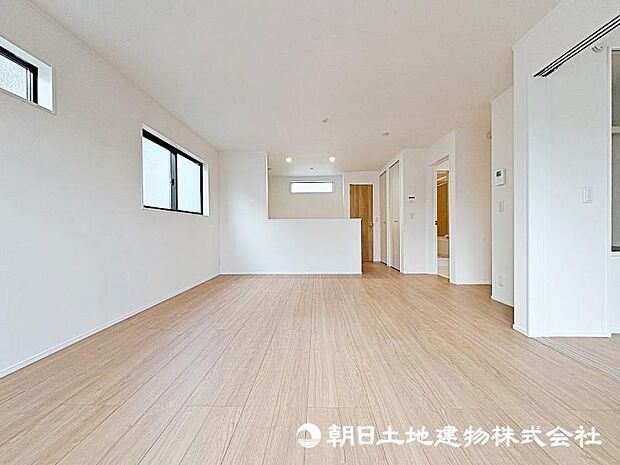 通風・日当たり良好で、窓を開けるとすこやかな風が吹き抜けます。