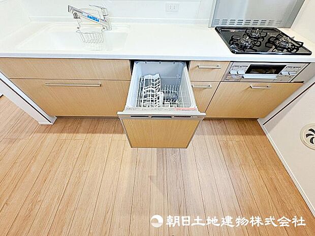 食洗器があれば忙しい時でもキッチンを清潔に保つことができます。