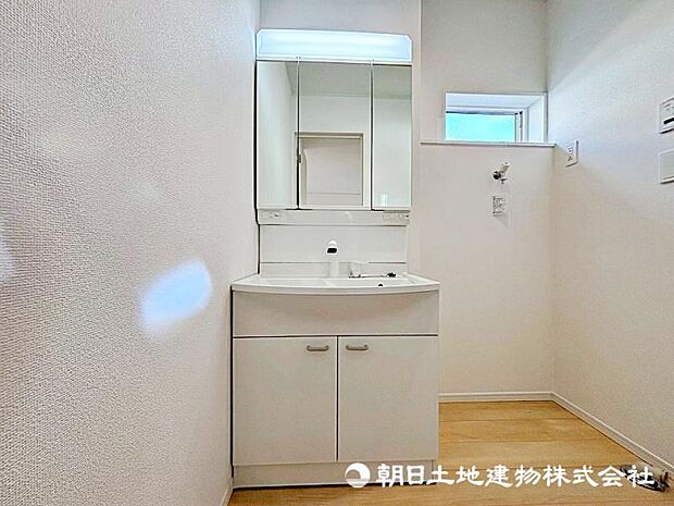 多彩な機能が備えられたパウダールーム。心地よいリフレッシュ空間です。