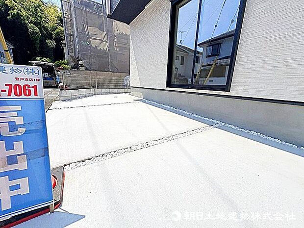 2台駐車可能のカースペース(車種による)!自転車もストレスなく停められます。