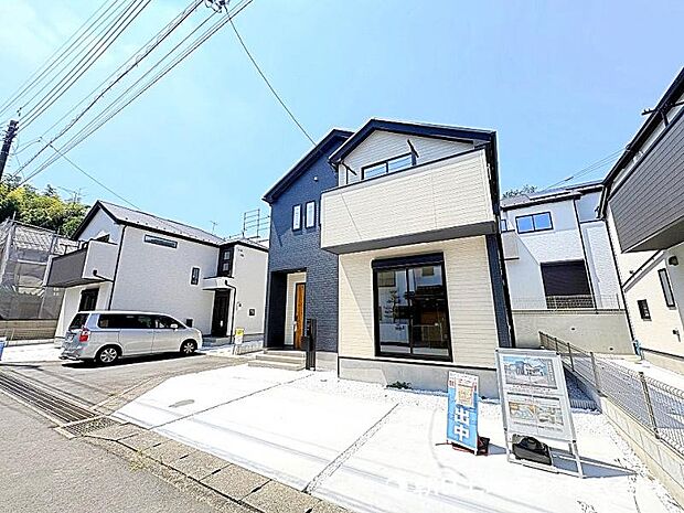 前面道路は交通量が少なく、小さなお子様がいるご家庭でも安心です!