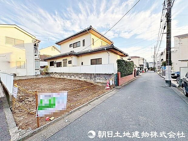 車通りの少ない閑静な住宅街なので、小さなお子様のいるご家庭も安心してお住まいいただけます。