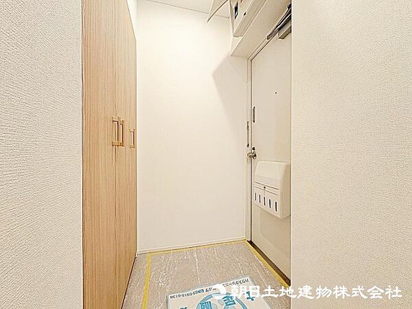玄関を拡大表示