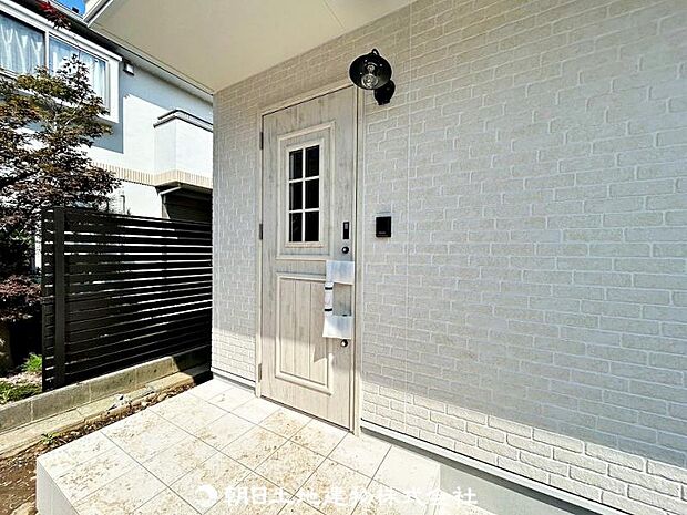 玄関の土間部分が広く、ゆとりを持ってご利用いただけます。