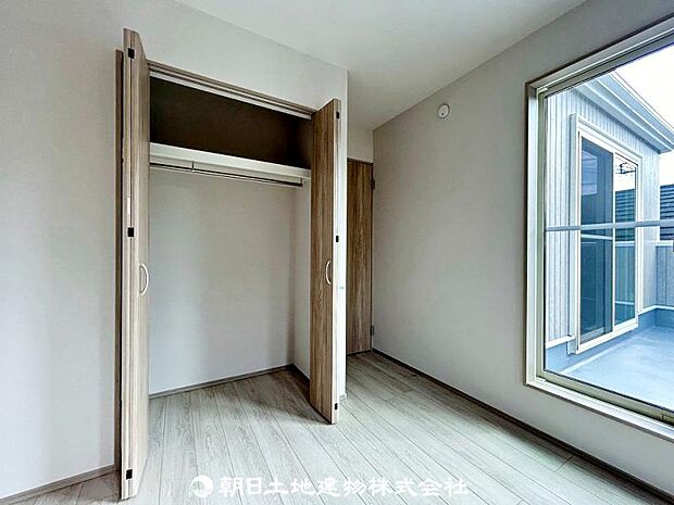 荷物はすべてお部屋の収納スペースに！お部屋がスッキリ広く使えます！