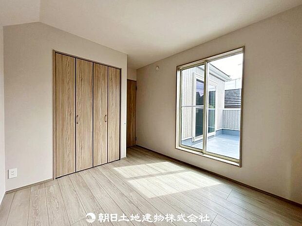 通風・日当たり良好で、窓を開けるとすこやかな風が吹き抜けます。