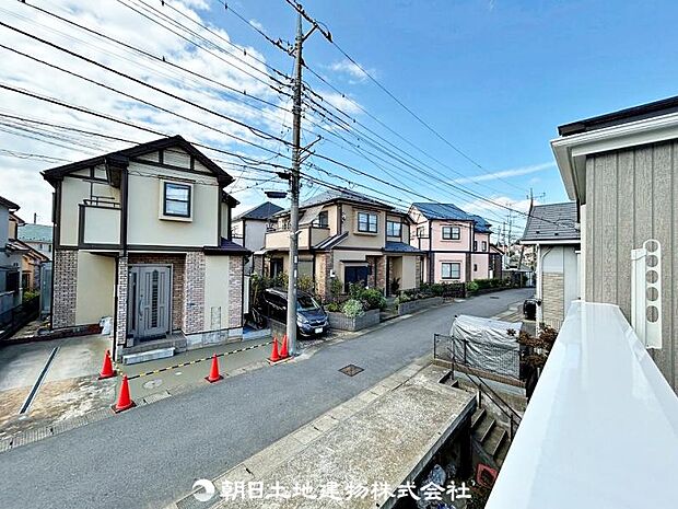 バルコニーからの景色！晴れた日中も夜景も綺麗で気分もさっぱりリフレッシュできそう！