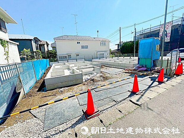 交通量の少ない閑静な住宅街ですので、小さなお子様がいらっしゃるご家庭でも安心してお住まいになれます。