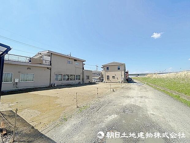 交通量の少ない閑静な住宅街ですので、小さなお子様がいらっしゃるご家庭でも安心してお住まいになれます。