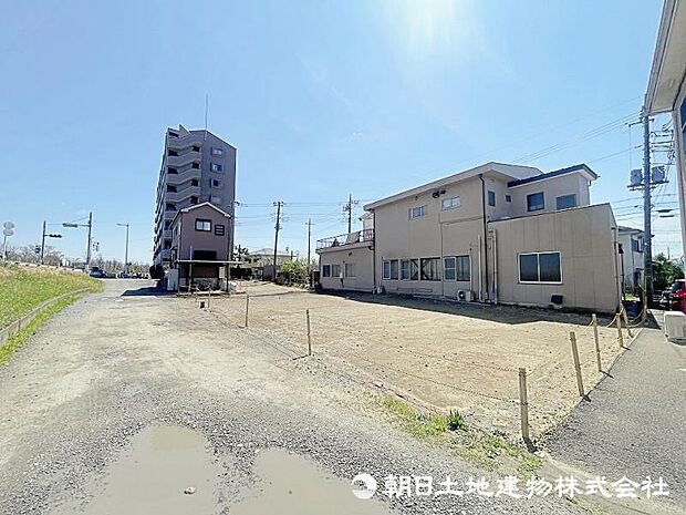 前面道路を含む現地写真