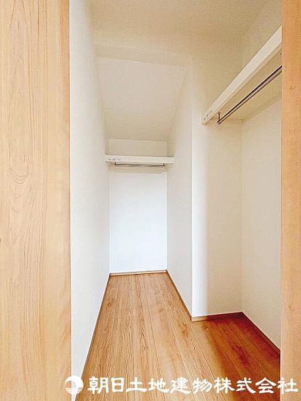 各お部屋に収納スペースがあり、お部屋の中をスッキリ片付けられます。