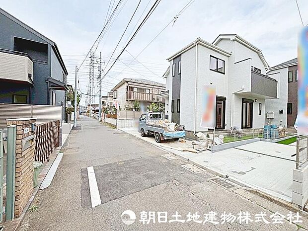 交通量の少ない閑静な住宅街ですので、小さなお子様がいらっしゃるご家庭でも安心してお住まいになれます。